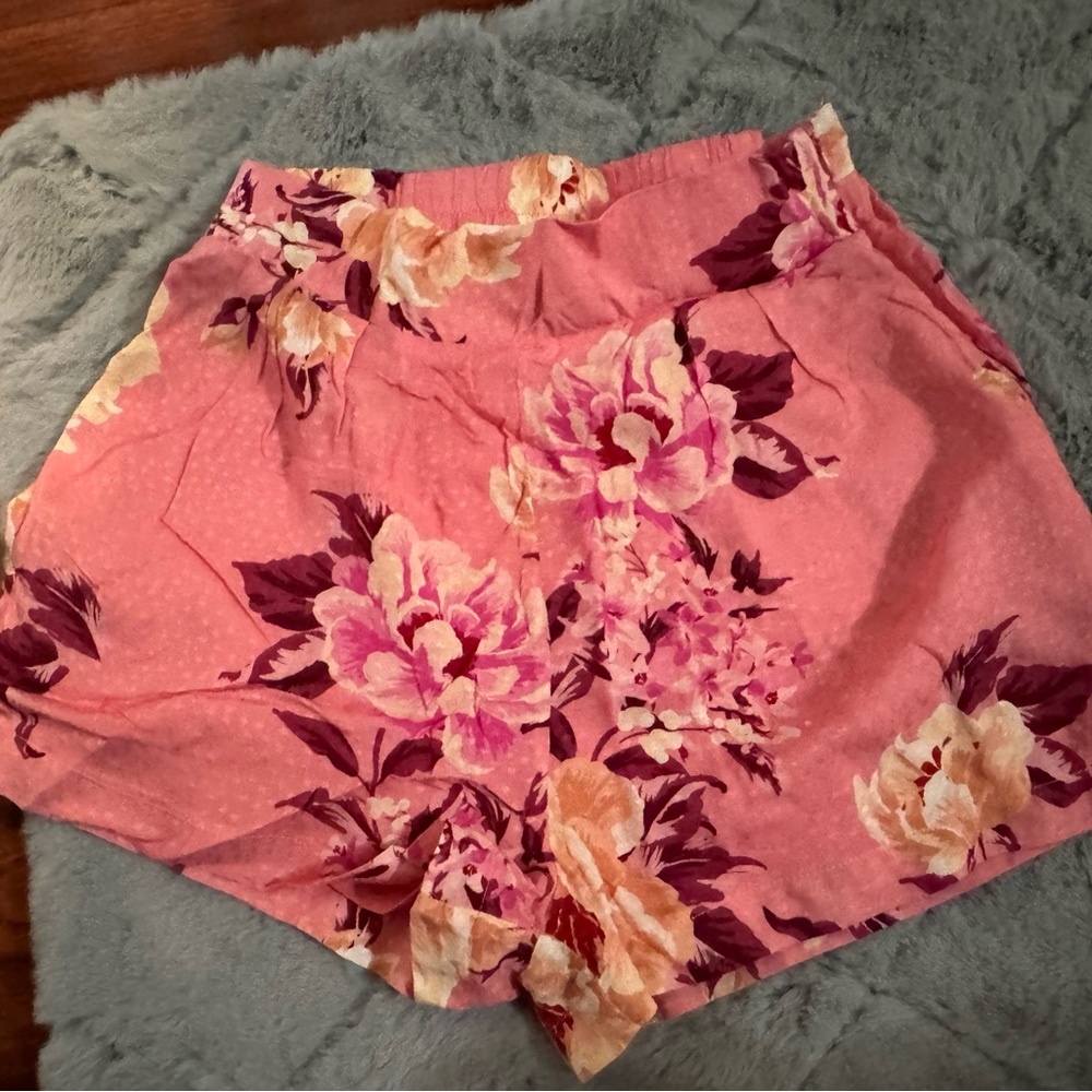 Vici Pink Floral High Waist Shorts